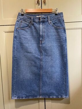 Levi's denim high rise slit skirt, medium blue jean midi length skirt